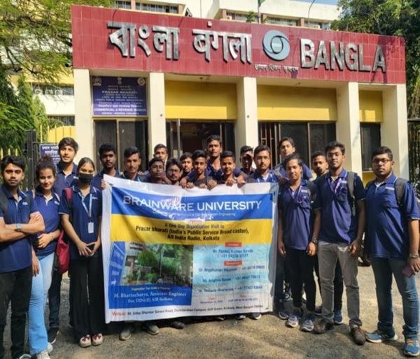 ECE students gain exposure with field visit to Prasar Bharati Kolkata; identifies the problems related to this industry