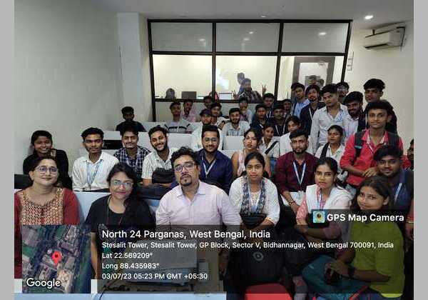 CSE students visit Euphoria Genx