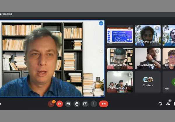 Image 210 on Citizen Journalism in the Digital Age